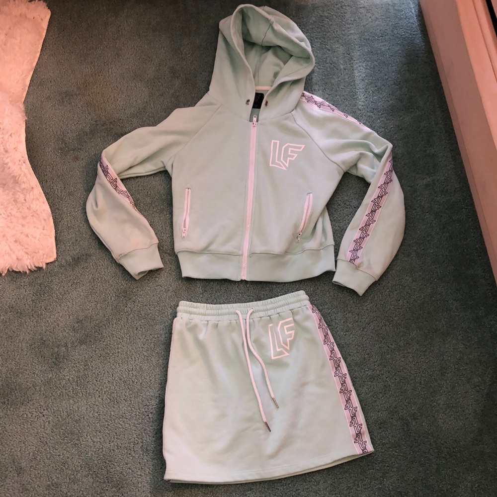 LF two piece set
